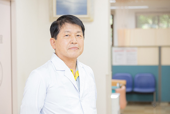 医療法人社団 石根内科循環器科医院　理事長　石根　顕史